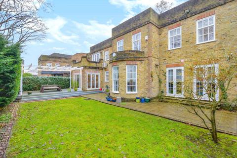 5 Hambledon Place, London, SE21 7EY