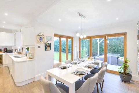 5 Hambledon Place, London, SE21 7EY