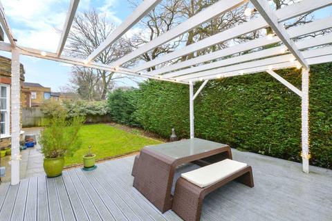 5 Hambledon Place, London, SE21 7EY