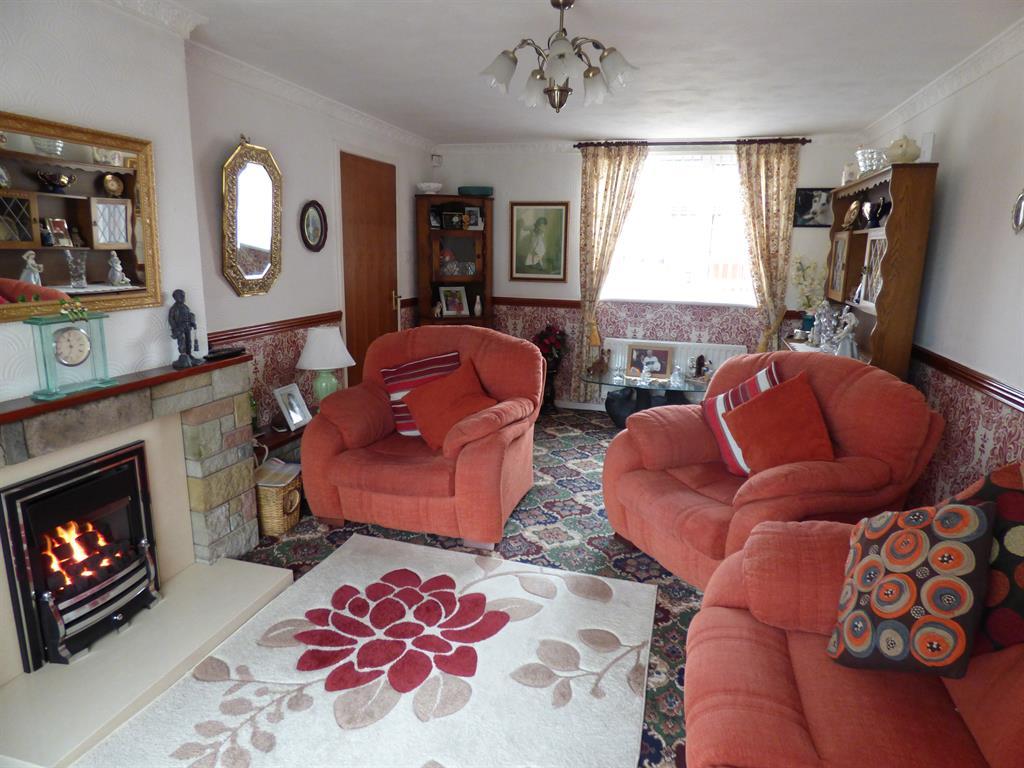 Levens Drive, Carlisle, CA2 6JE 2 bed semidetached house £95,000