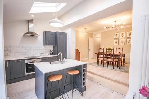 18 Hebron Road, Bristol, BS3 3AB