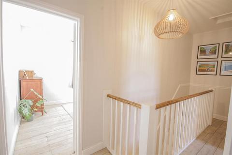 18 Hebron Road, Bristol, BS3 3AB