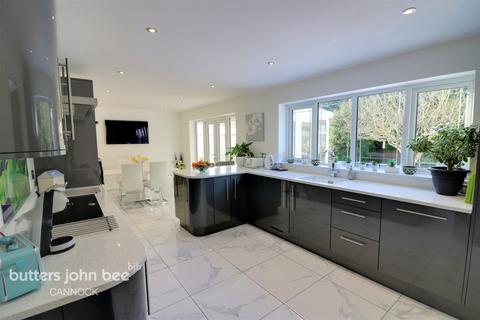 2 Adamson Close, Cannock, WS11 1TJ