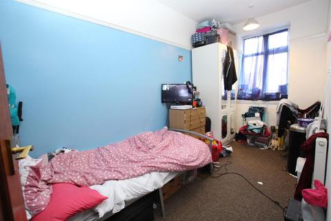 2 Arcade Mansions, Clacton-on-sea, CO15 1SU
