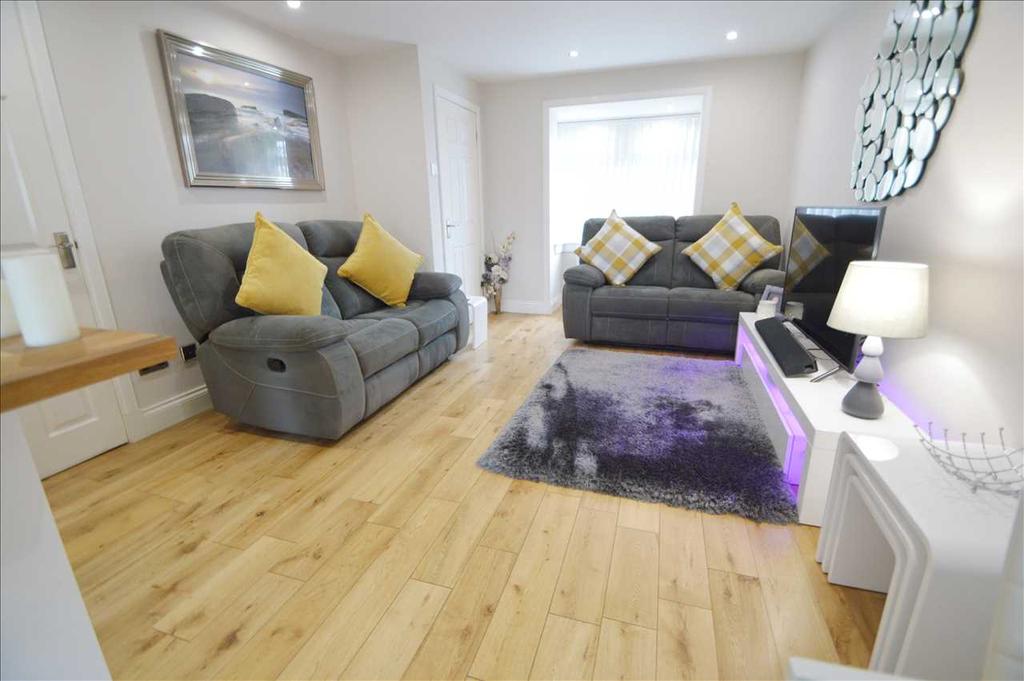 Parkville Drive, Blantyre 2 bed semidetached house £114,995