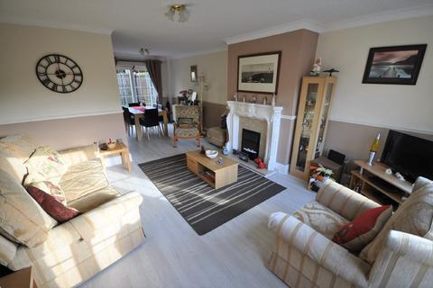 12 Mitchell Close, Dunscroft, Doncaster, DN7 4LB