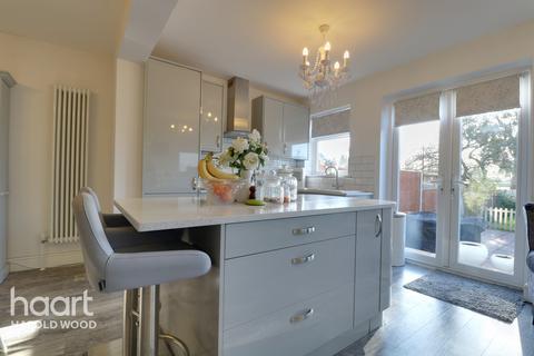 28 Shepherds Hill, Romford, RM3 0ND