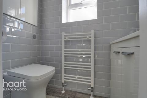 28 Shepherds Hill, Romford, RM3 0ND