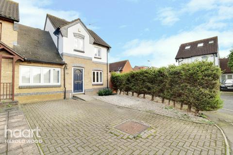 14 Bartholomew Drive, Harold Wood, Romford, RM3 0WB