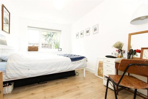 12 Humberton Close, London, E9 5TW