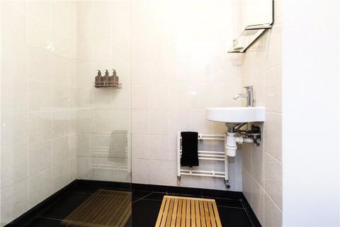 12 Humberton Close, London, E9 5TW