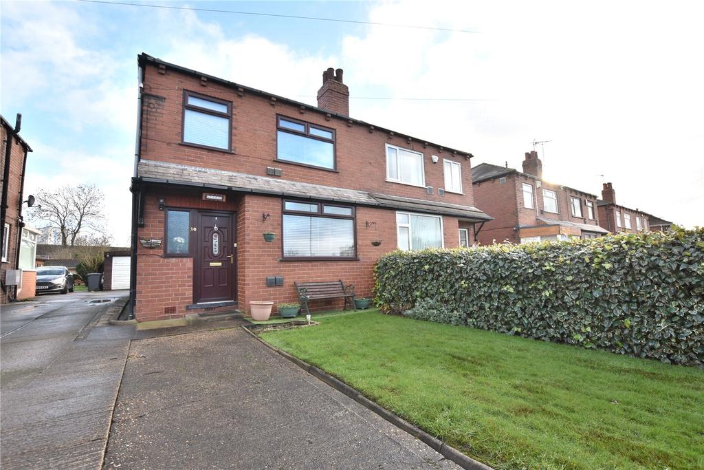 Coal Road, Leeds 3 bed semidetached house £180,000