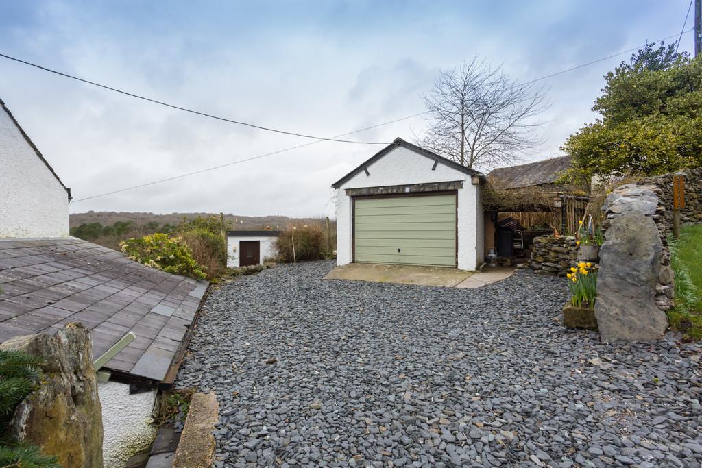 Garage 2