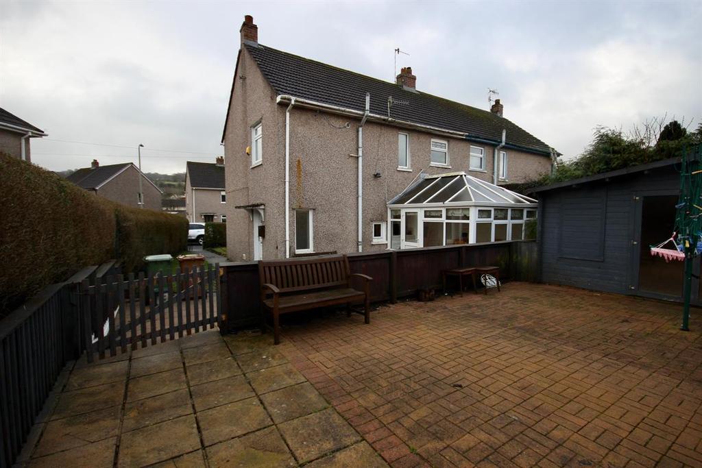 Brookfield Road, Pontllanfraith, Blackwood 3 bed semidetached house