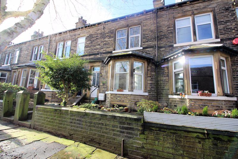 St. Albans Avenue, Skircoat Green, Halifax 3 bed terraced house for
