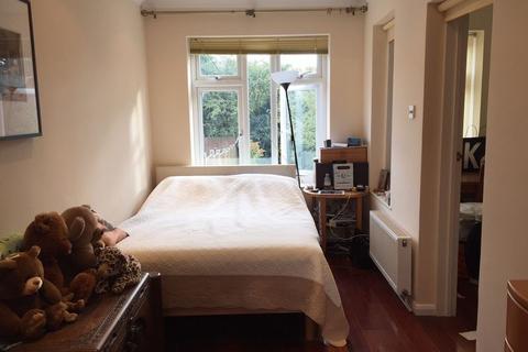 24 Tintagel Drive, Stanmore, HA7 4SR