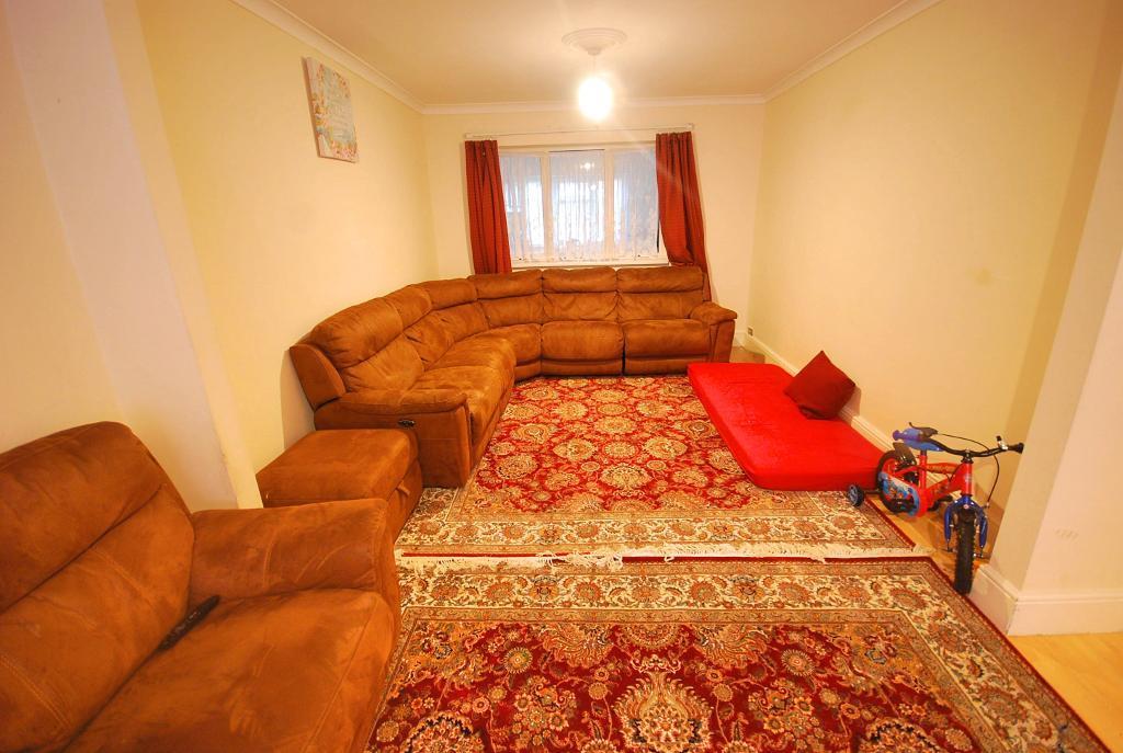 Through Lounge