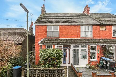 36 Glebe Road, Warlingham, CR6 9NJ