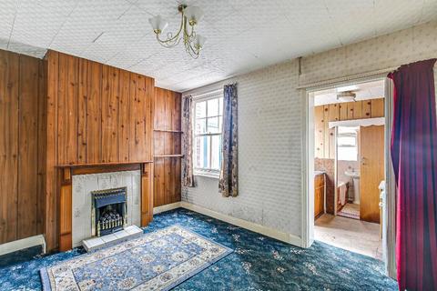 36 Glebe Road, Warlingham, CR6 9NJ