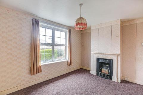 36 Glebe Road, Warlingham, CR6 9NJ