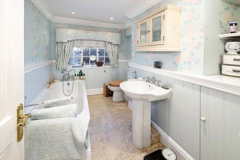 Corner House Church Street, Chipping Campden, GL55 6JG