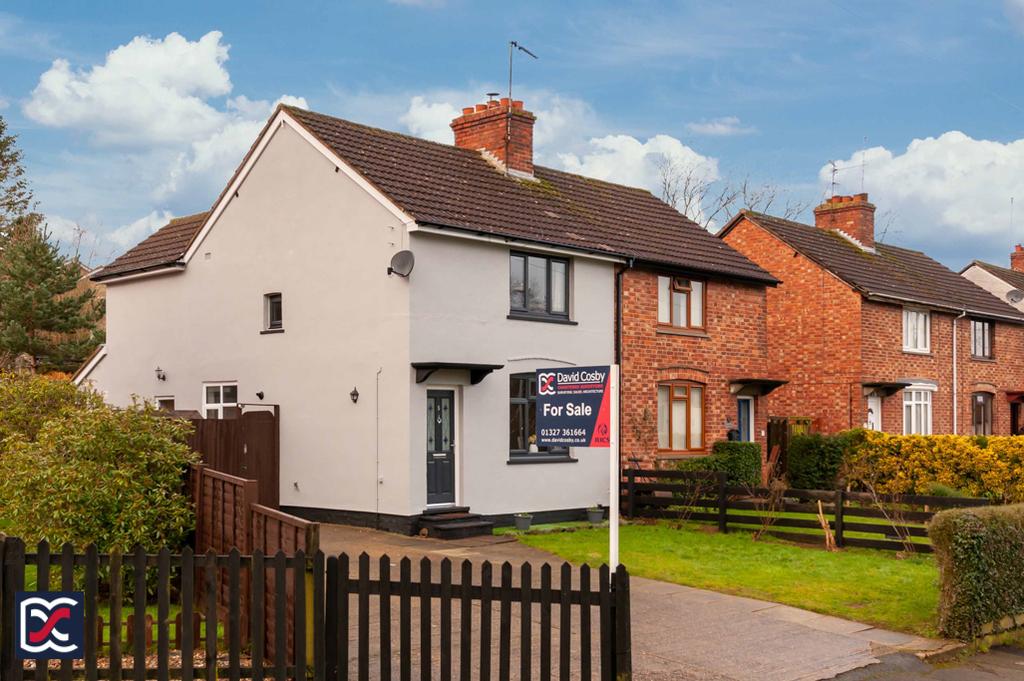 Orchard Street, Drayton, Daventry NN11 3 bed semidetached house £245,000