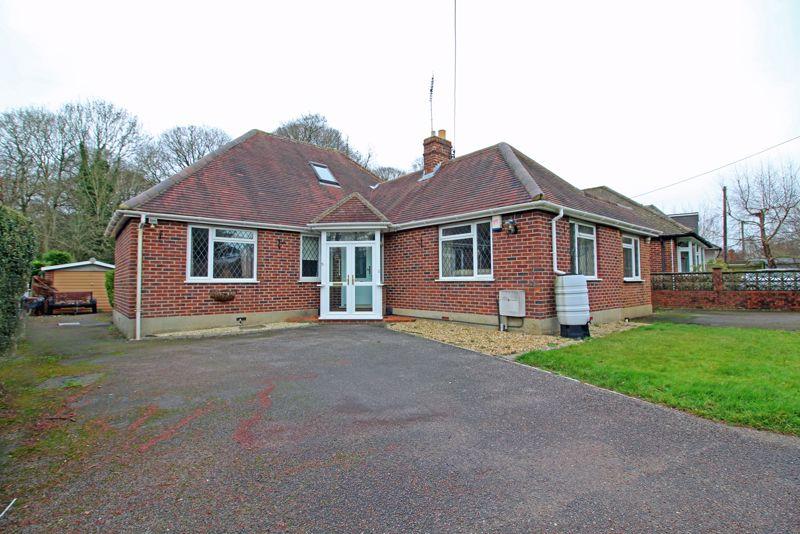 Kingswood Lane, Warlingham, Surrey 3 bed detached bungalow £625,000