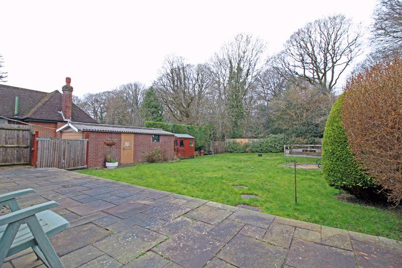 Kingswood Lane, Warlingham, Surrey 3 bed detached bungalow £625,000
