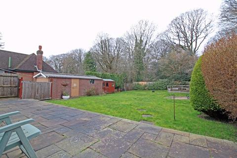 53 Kingswood Lane, Warlingham, CR6 9AB