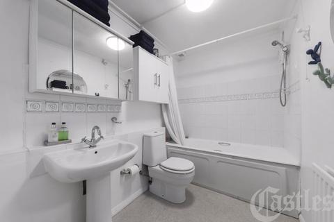 33 New Road, Hornsey, London, N8 8TA