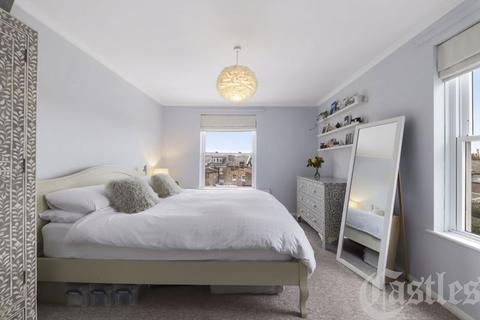 33 New Road, Hornsey, London, N8 8TA