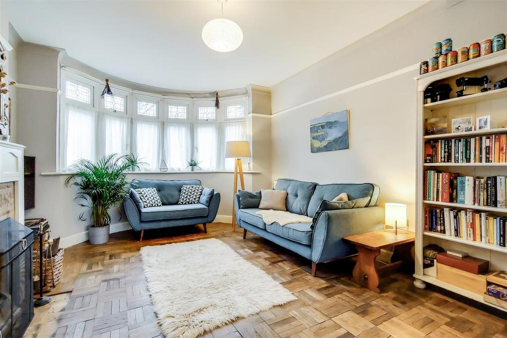 Ravensbourne Avenue, Shortlands, Bromley, BR2 3 bed semidetached house