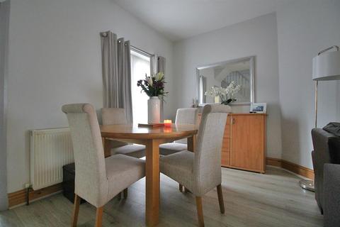 260 Bury Street West, London, N9 9LB