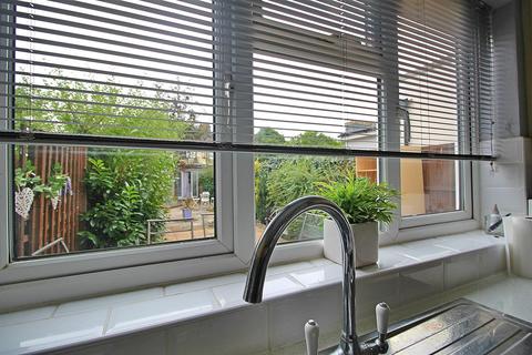 260 Bury Street West, London, N9 9LB