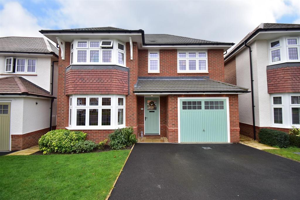 7 Juniper Road, Shrewsbury SY1 2BN 4 bed detached house £385,000