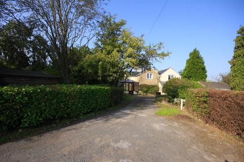Mill House Glaston Road, Uppingham, Oakham, LE15 9EU