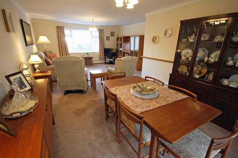 86 Braunston Road, Oakham, LE15 6LE