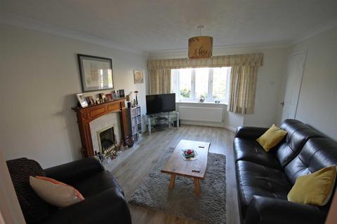 11 Ancaster Way, North Luffenham, Oakham, LE15 8LH