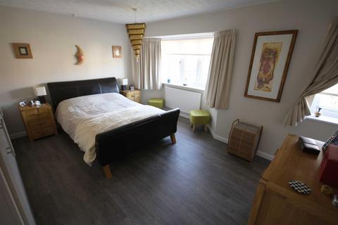 11 Ancaster Way, North Luffenham, Oakham, LE15 8LH