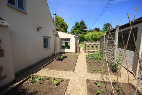 Honeysuckle Cottage, 4 West End, Pickwell, Melton Mowbray, LE14 2RH