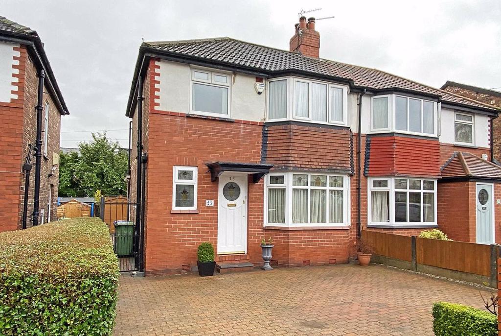 Ellesmere Road, Altrincham, Cheshire 3 bed semidetached house £375,000