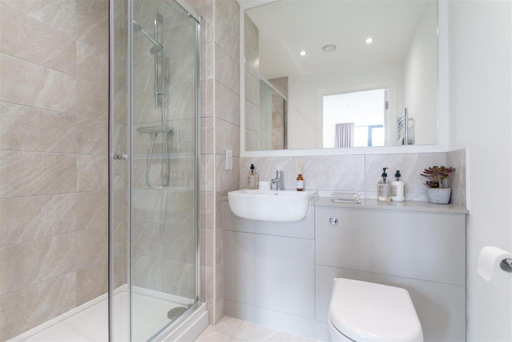 Bathroom & En-Suite (2).jpeg