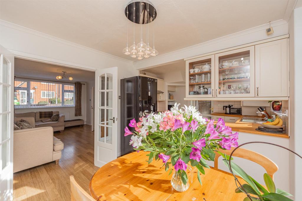 Adlington Road, Oadby 3 bed detached house £420,000