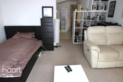 19 Selby Road, Bristol, BS5 7SN
