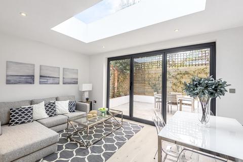 Flat 1, 203 Trinity Road, London, SW17 7HW
