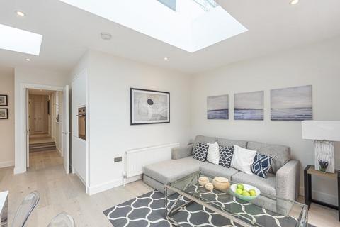 Flat 1, 203 Trinity Road, London, SW17 7HW