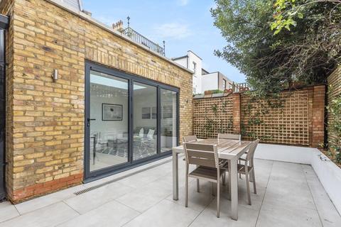 Flat 1, 203 Trinity Road, London, SW17 7HW