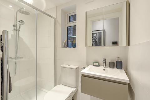 Flat 1, 203 Trinity Road, London, SW17 7HW