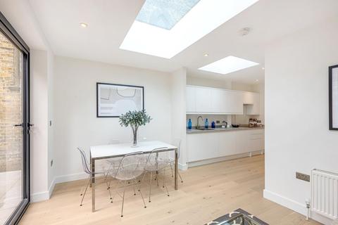 Flat 1, 203 Trinity Road, London, SW17 7HW