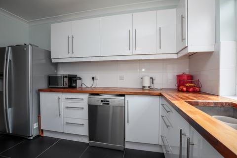 10 Windmill Lane, Epsom, KT17 1HY